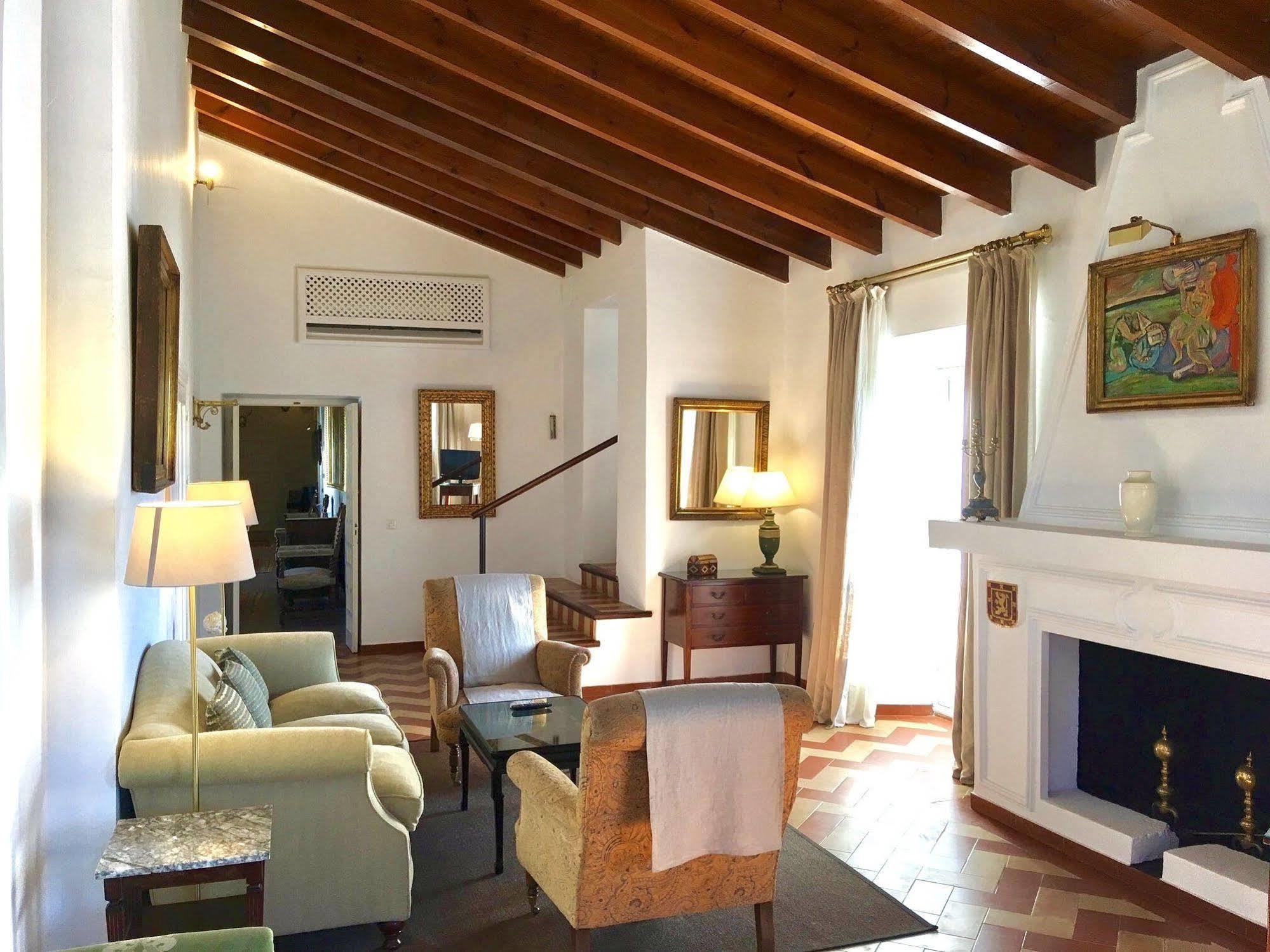 Cortijo Hotel 3*